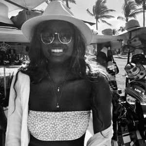 Meet your Posher, Madeleine